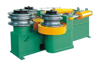 Máquina dobradeira